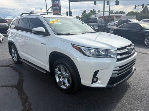 Used 2019 Toyota Highlander Limited AWD/4WD image 17