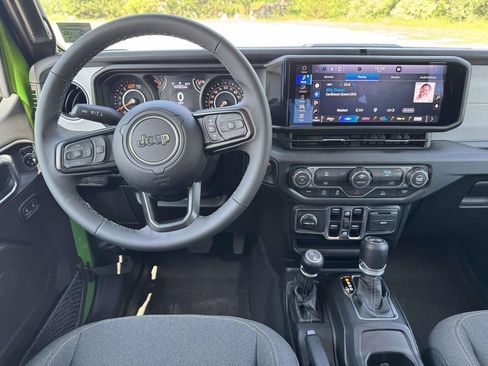 Used 2026 Jeep Wrangler Unlimited Sport AWD/4WD image 15