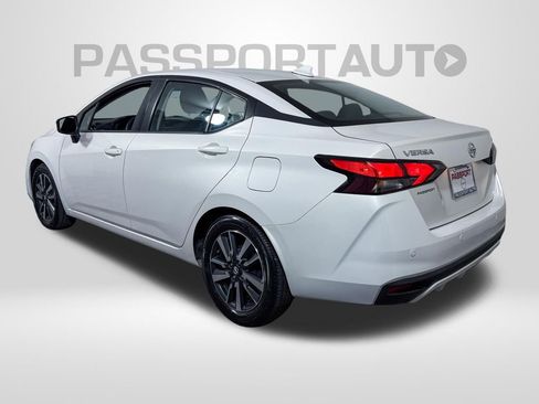 Used 2021 Nissan Versa SV image 6