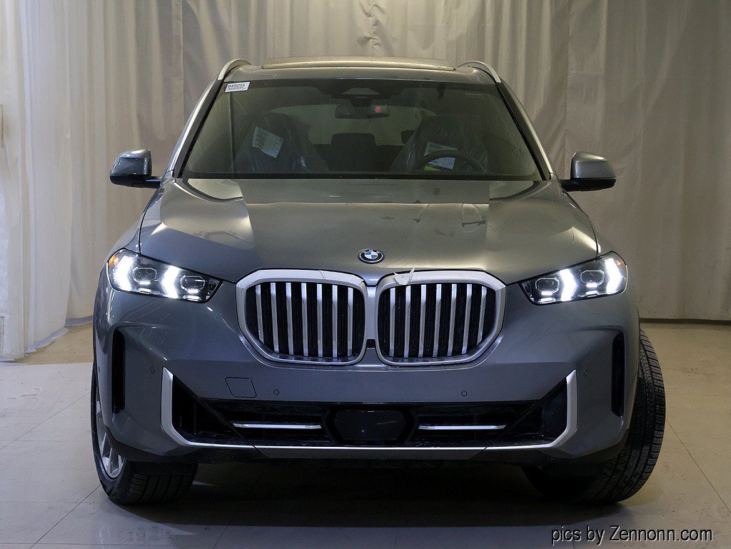 Used 2026 BMW X5 xDrive50e w/ Climate Comfort Package AWD/4WD image 5