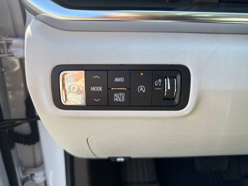 New 2026 GMC Terrain Denali w/ LPO, Floor Liner Package image 17