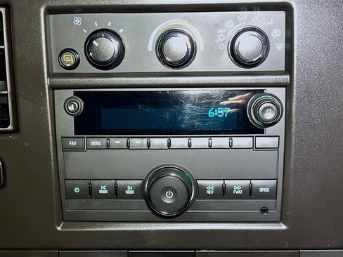 Used 2024 Chevrolet Express 2500 w/ Driver Convenience Package image 13