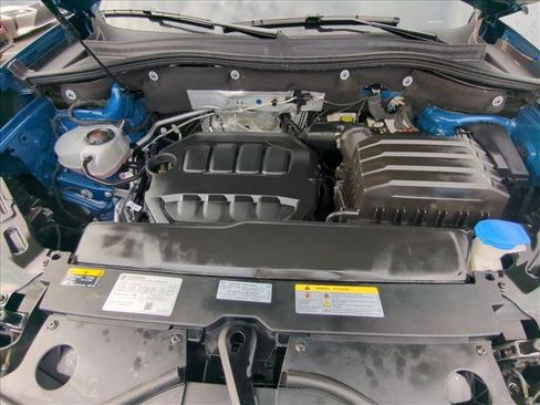 Used 2025 Volkswagen Atlas SE image 23