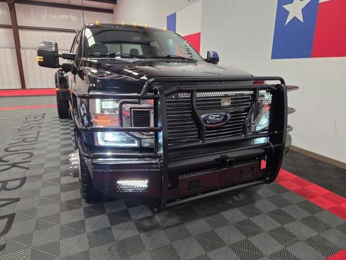 Used 2022 Ford F350 Platinum image 23