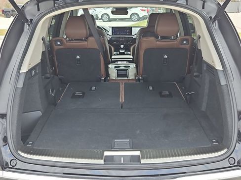 Used 2025 Acura MDX SH-AWD w/ Advance Package image 6