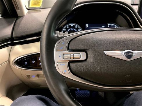 Used 2022 Genesis GV70 2.5T AWD/4WD image 12
