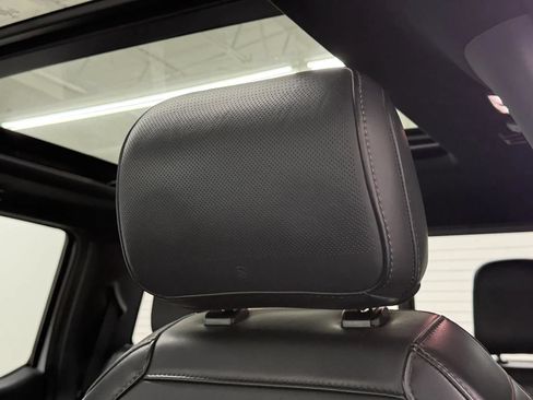 Used 2023 Ford F150 Raptor w/ Raptor Carbon Fiber Package AWD/4WD image 18