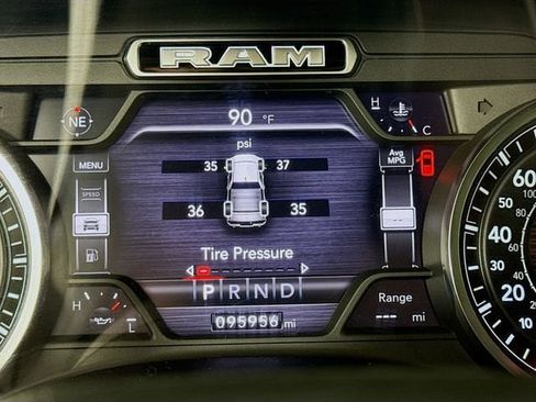 Used 2020 RAM 1500 Laramie image 12