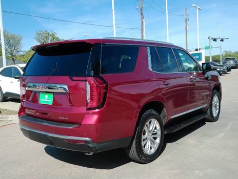 Used 2021 GMC Yukon SLT w/ SLT Luxury Package image 8