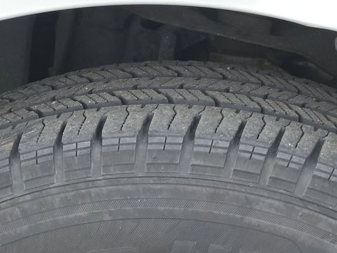 Used 2015 Nissan Frontier Desert Runner image 28