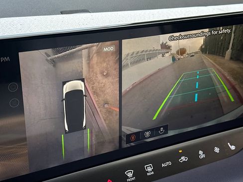 New 2026 Nissan Leaf Platinum+ image 23