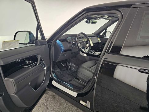 New 2026 Land Rover Range Rover SE image 19