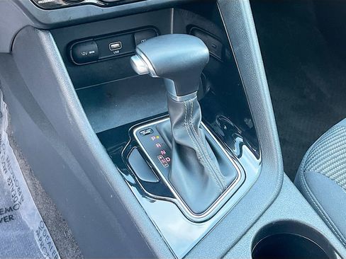 Certified 2022 Kia Niro LXS image 19