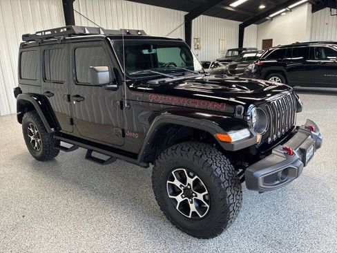 Used 2023 Jeep Wrangler Unlimited Rubicon w/ Cold Weather Group AWD/4WD image 4