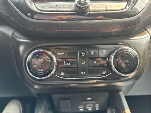 Used 2023 Chevrolet TrailBlazer RS w/ Sun and Liftgate Package AWD/4WD image 24