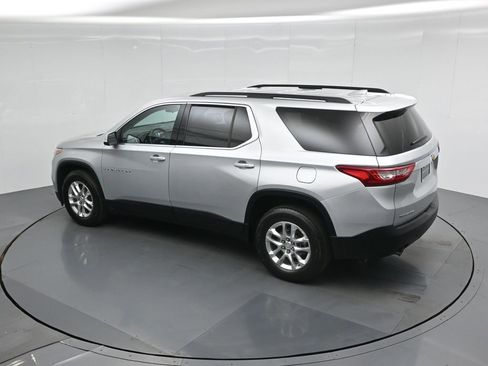 Used 2021 Chevrolet Traverse LT image 45