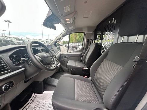 Used 2025 Ford Transit 250 Low Roof w/ Exterior Upgrade Package RWD image 17