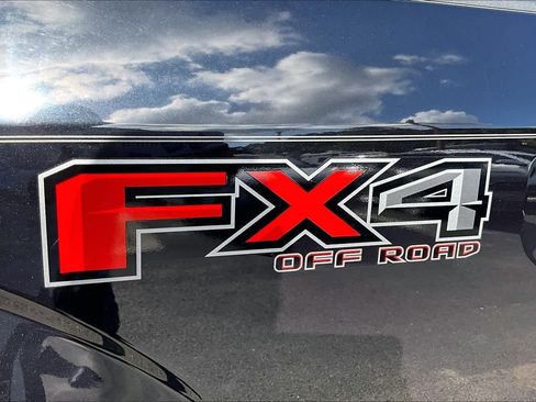 Used 2020 Ford F150 XLT w/ Equipment Group 302A Luxury AWD/4WD image 10