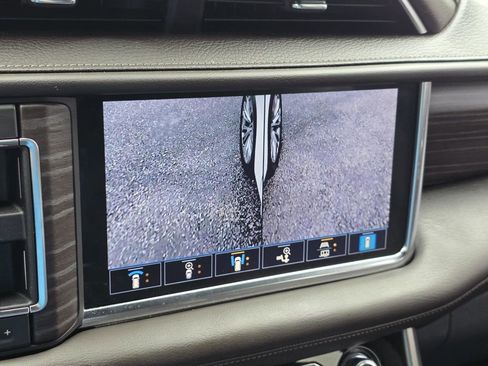 Used 2021 GMC Yukon XL Denali RWD image 24