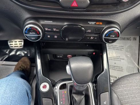 Used 2020 Kia Soul EX image 16