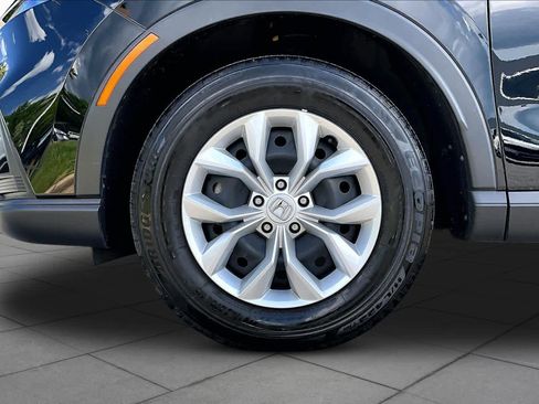 Used 2025 Honda CR-V LX image 17