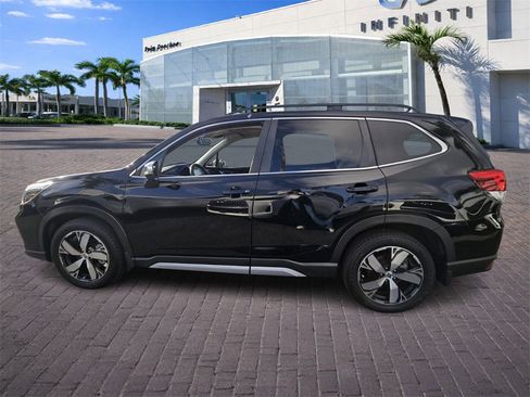 Used 2021 Subaru Forester Touring image 4