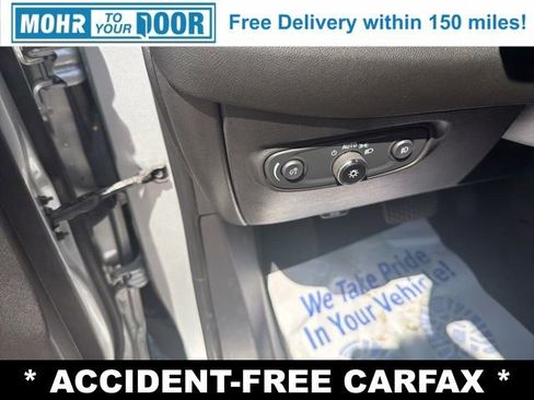 Used 2021 Chevrolet Equinox LT FWD image 15