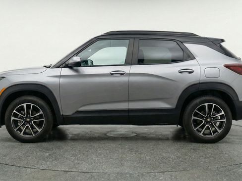 Used 2025 Chevrolet TrailBlazer LT image 5