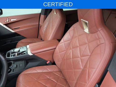 Used 2023 BMW iX xDrive50 w/ Sport Package image 11
