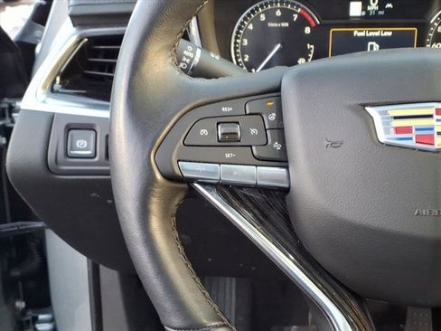 Used 2025 Cadillac XT6 Premium Luxury image 18