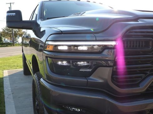 Used 2025 RAM 2500 Laramie AWD/4WD image 5