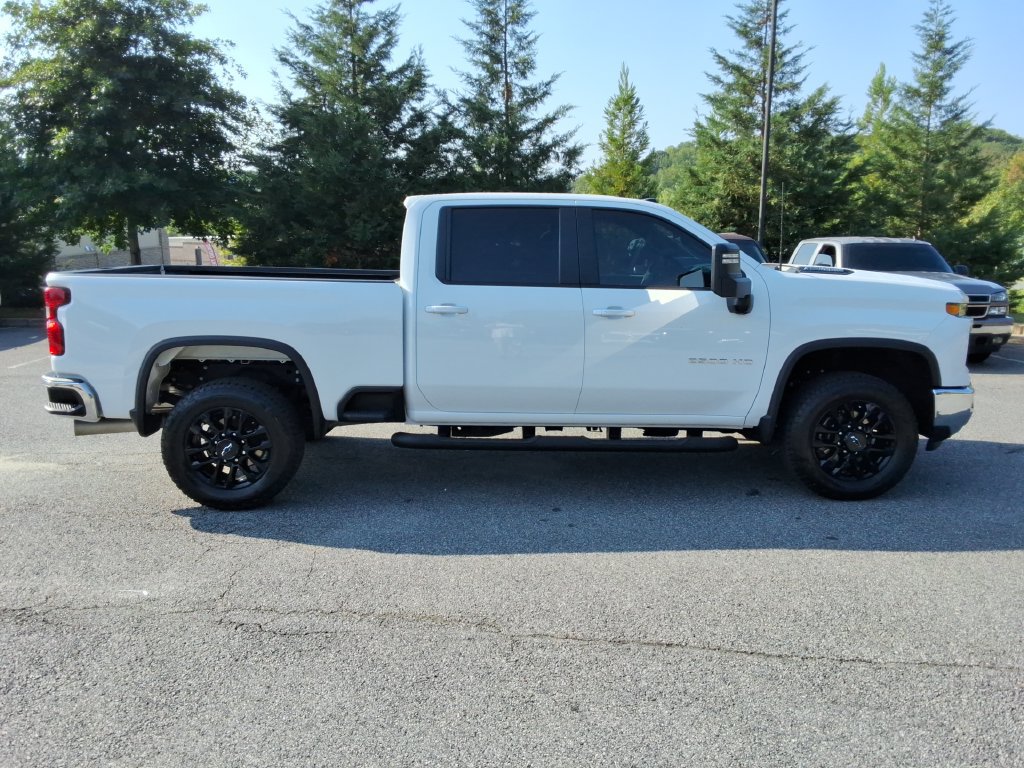 Certified 2025 Chevrolet Silverado 2500 LT AWD/4WD image 4
