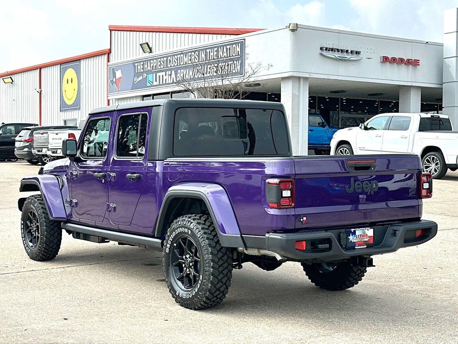 New 2026 Jeep Gladiator Sport AWD/4WD image 13