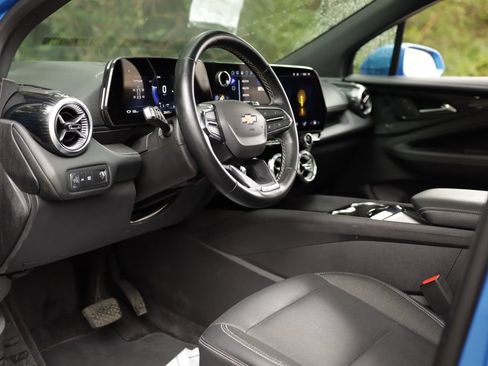 Used 2024 Chevrolet Blazer EV LT AWD/4WD image 9