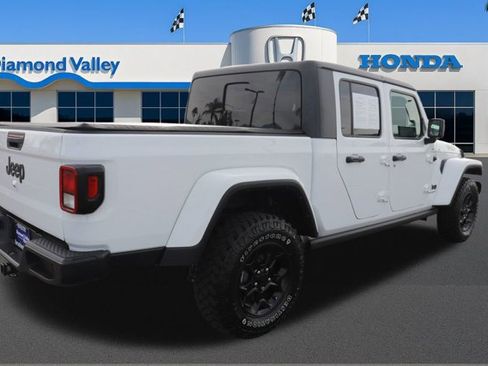 Used 2023 Jeep Gladiator Willys image 7