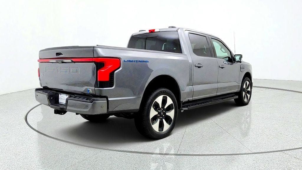 Used 2023 Ford F150 Lightning Platinum AWD/4WD image 5