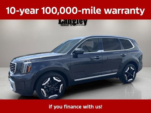 Used 2025 Kia Telluride S FWD image 3