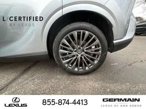 Used 2025 Lexus RX 350 AWD w/ Convenience Package image 25
