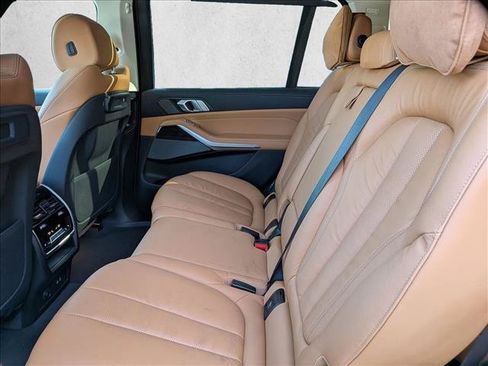 Used 2021 BMW X7 xDrive40i w/ Premium Package AWD/4WD image 15