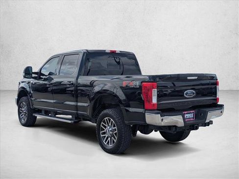 Used 2018 Ford F250 Lariat w/ Lariat Value Package AWD/4WD image 8