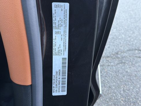 New 2026 Chrysler Pacifica Pinnacle image 30