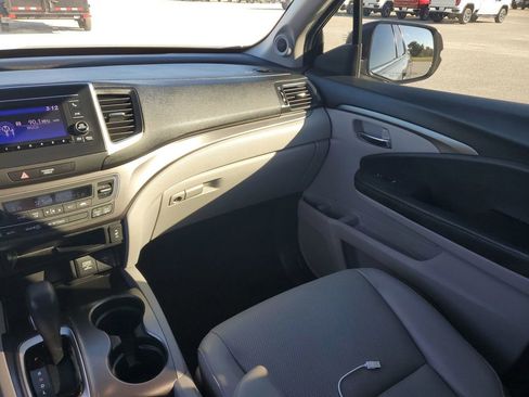 Used 2019 Honda Ridgeline RTL image 11