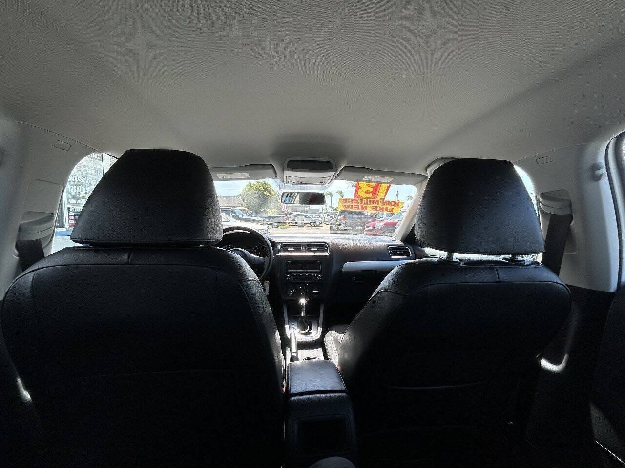 Used 2013 Volkswagen Jetta SE FWD image 25