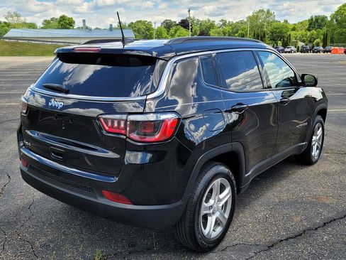 Used 2024 Jeep Compass Latitude AWD/4WD image 12