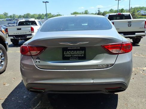 Used 2015 Chrysler 200 S FWD image 5