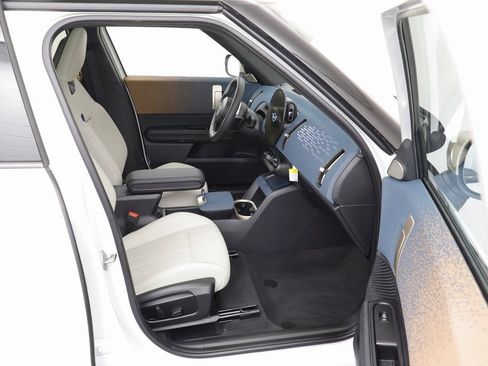 Certified 2025 MINI Cooper Countryman S w/ Comfort Package Max image 19