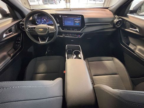 Used 2025 Chevrolet Equinox LT image 37