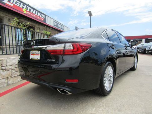 Used 2016 Lexus ES 350 w/ Premium Package w/Wood Trim FWD image 4