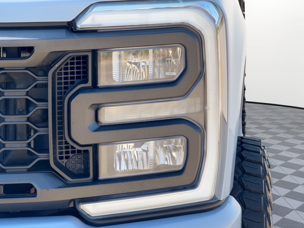 Used 2024 Ford F250 Lariat w/ Sport Appearance Package AWD/4WD image 12