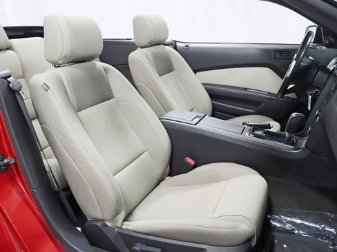 Used 2013 Ford Mustang GT w/ Security Pkg RWD image 21